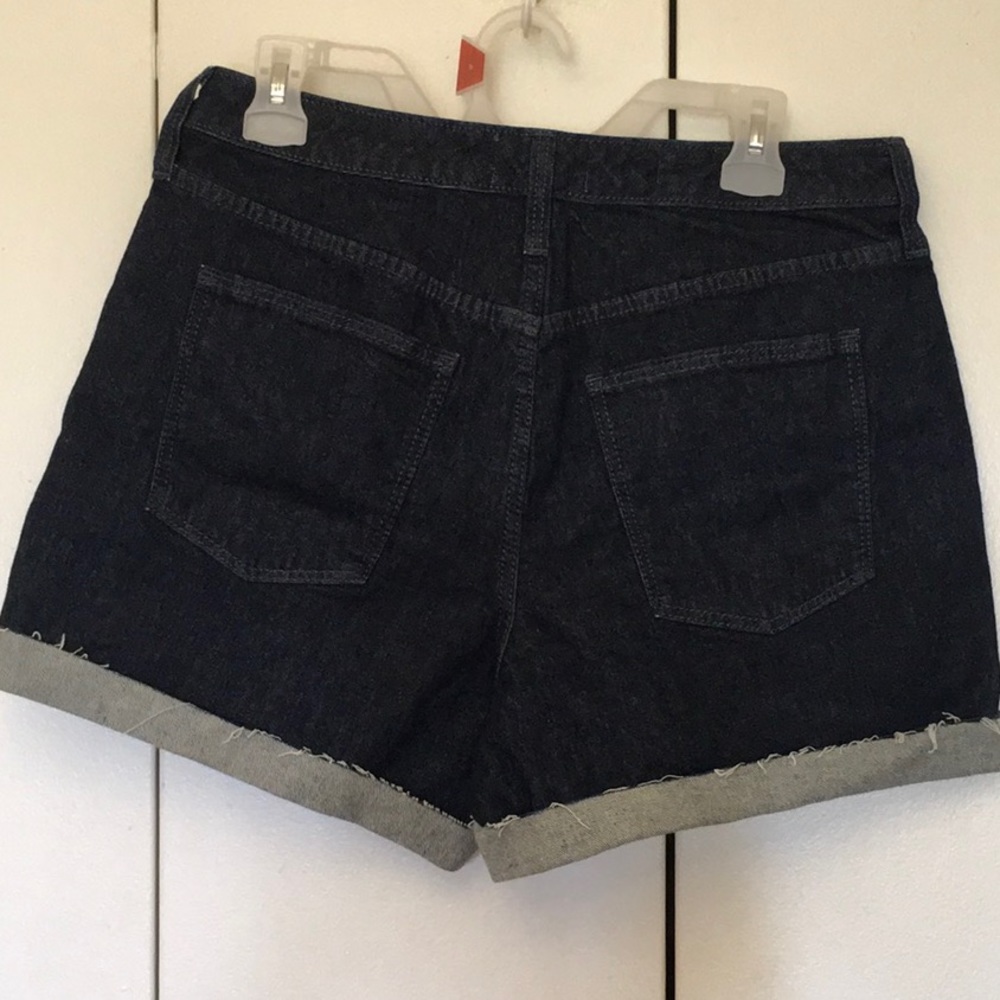 Universal Thread Shorts - Picture 2 of 6